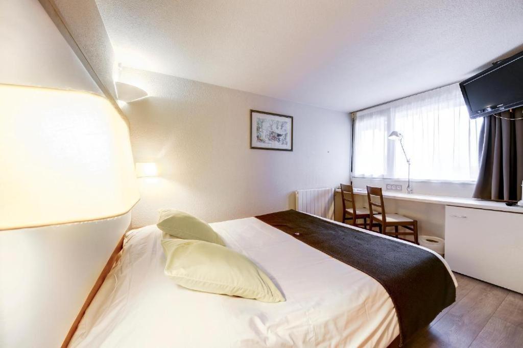 Brit Hotel Confort Nancy Lunéville Kültér fotó
